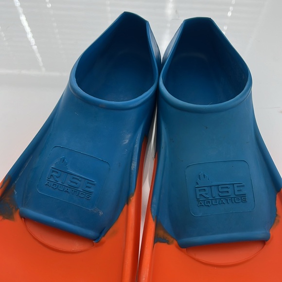Rise Floating Swimmer fins - Picture 2 of 9